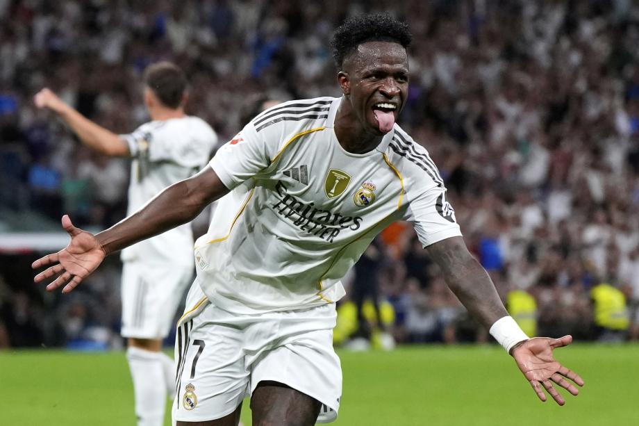 记者：尤文、利物浦等队有意卢克曼，球员转会费约万欧.