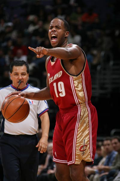 转会市场的 转会市场的